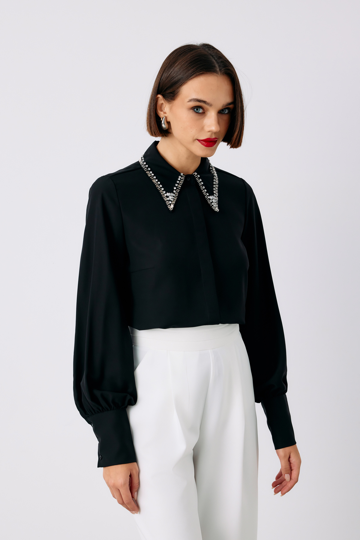 Yaka İşlemeli Gömlek - SİYAH