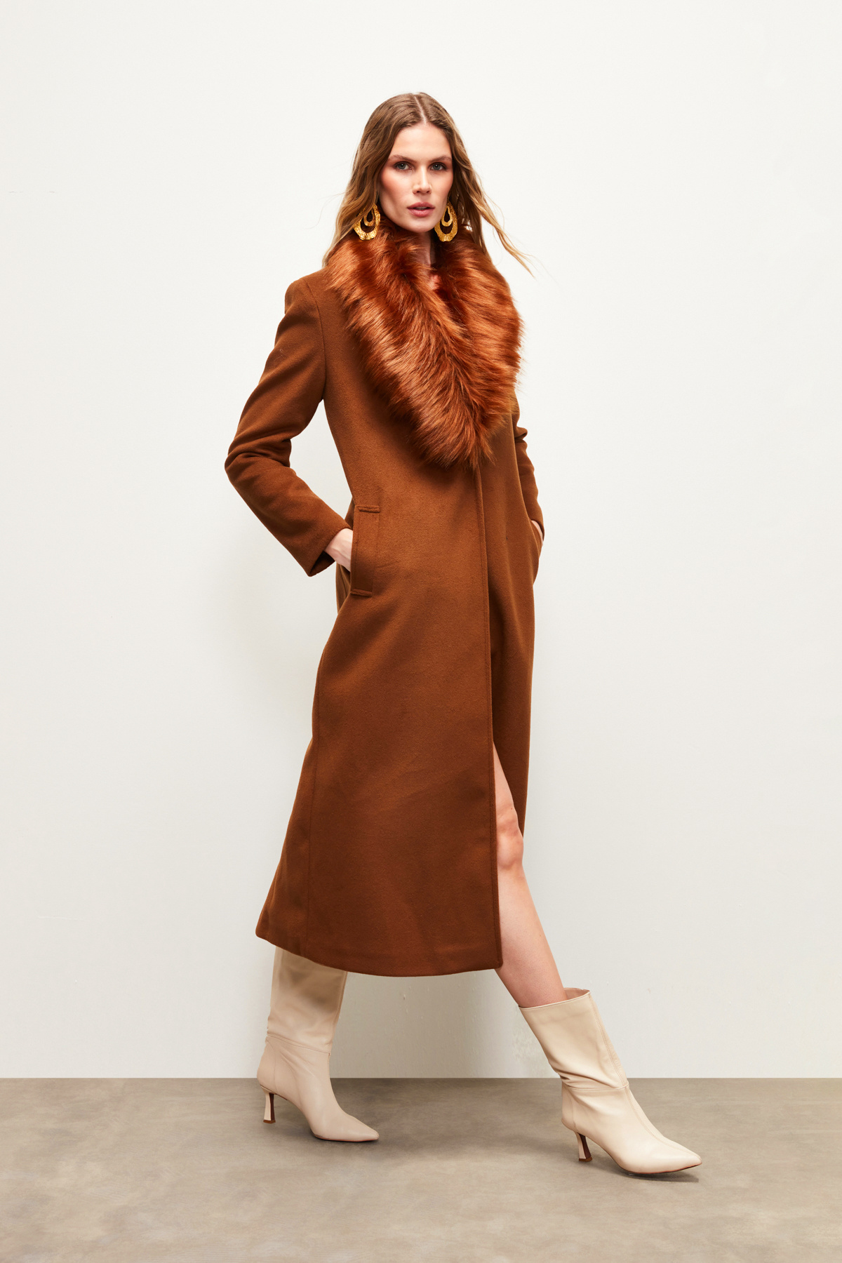 Yaka Kürklü Uzun Kaban - KAHVE