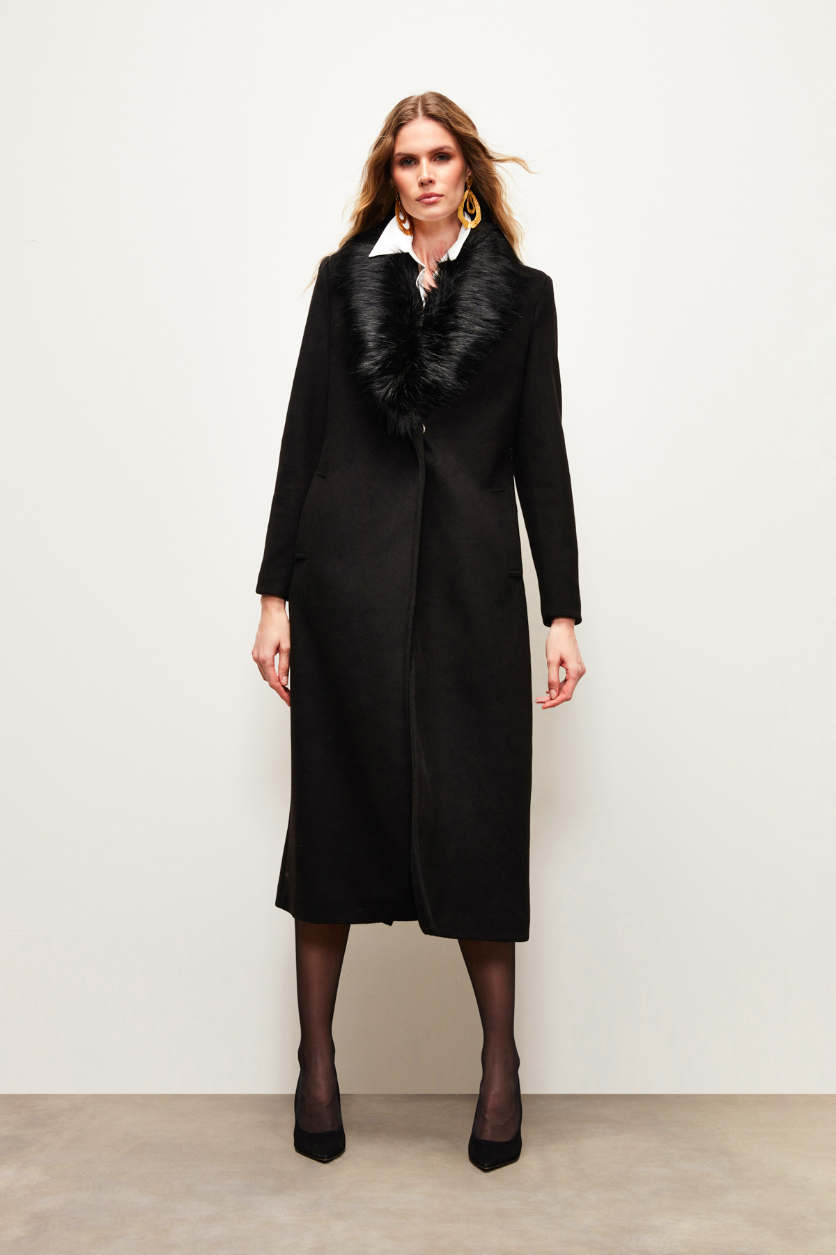Yaka Kürklü Uzun Kaban - SİYAH