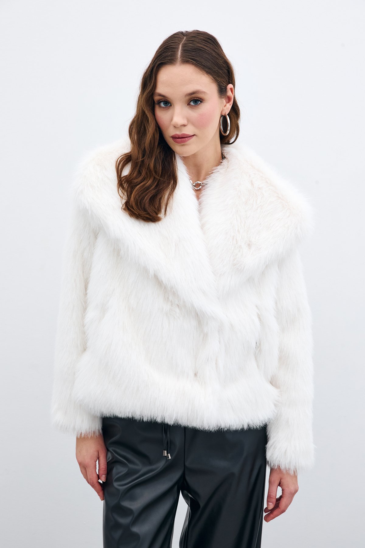 Yakalı Kürk - Ekru