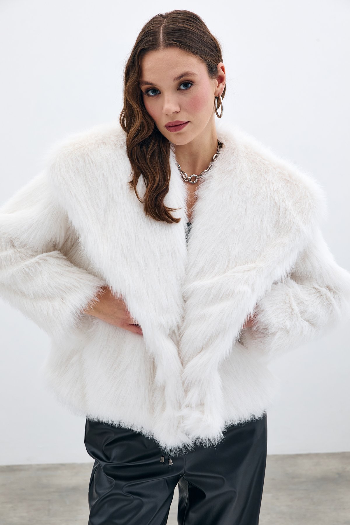 Yakalı Kürk - Ekru