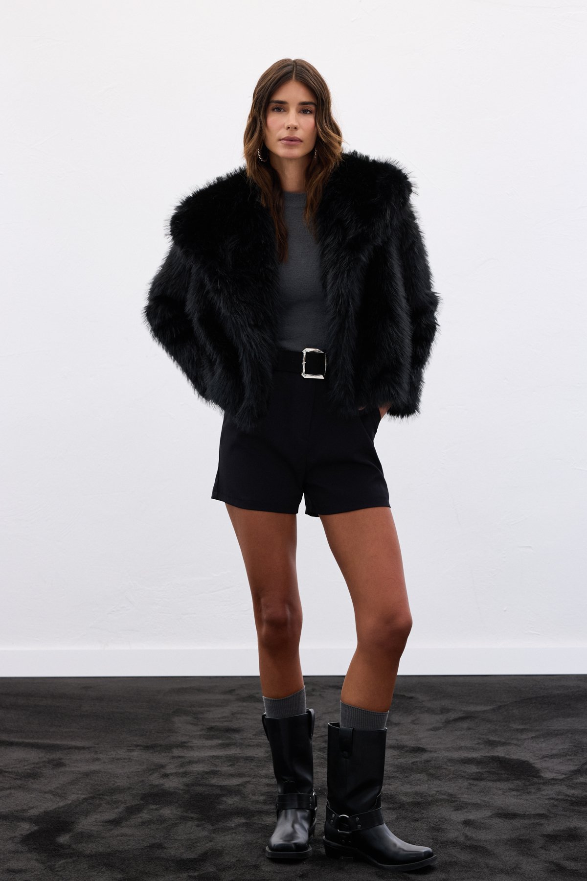 Yakalı Kürk - Siyah