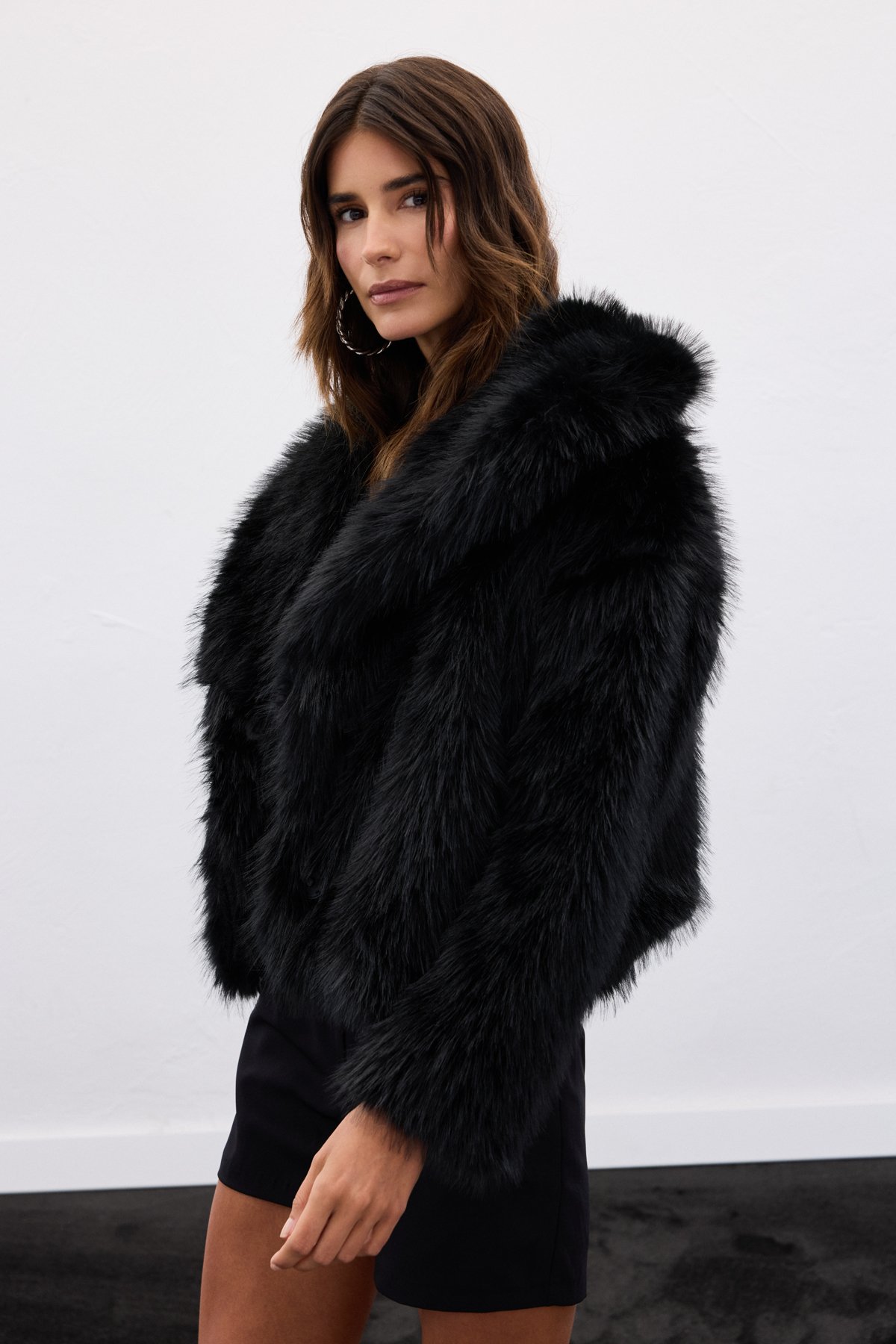 Yakalı Kürk - Siyah