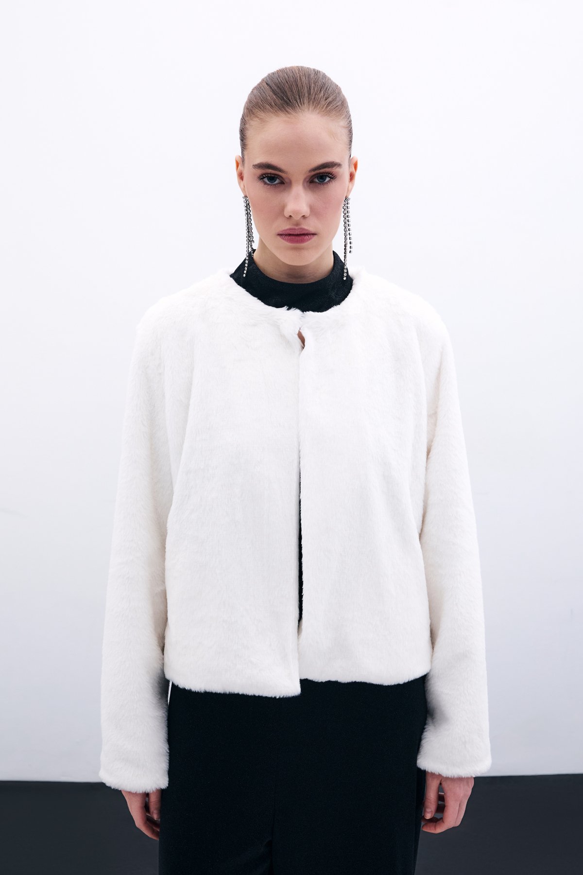 Yakasız Peluş Ceket - Ekru