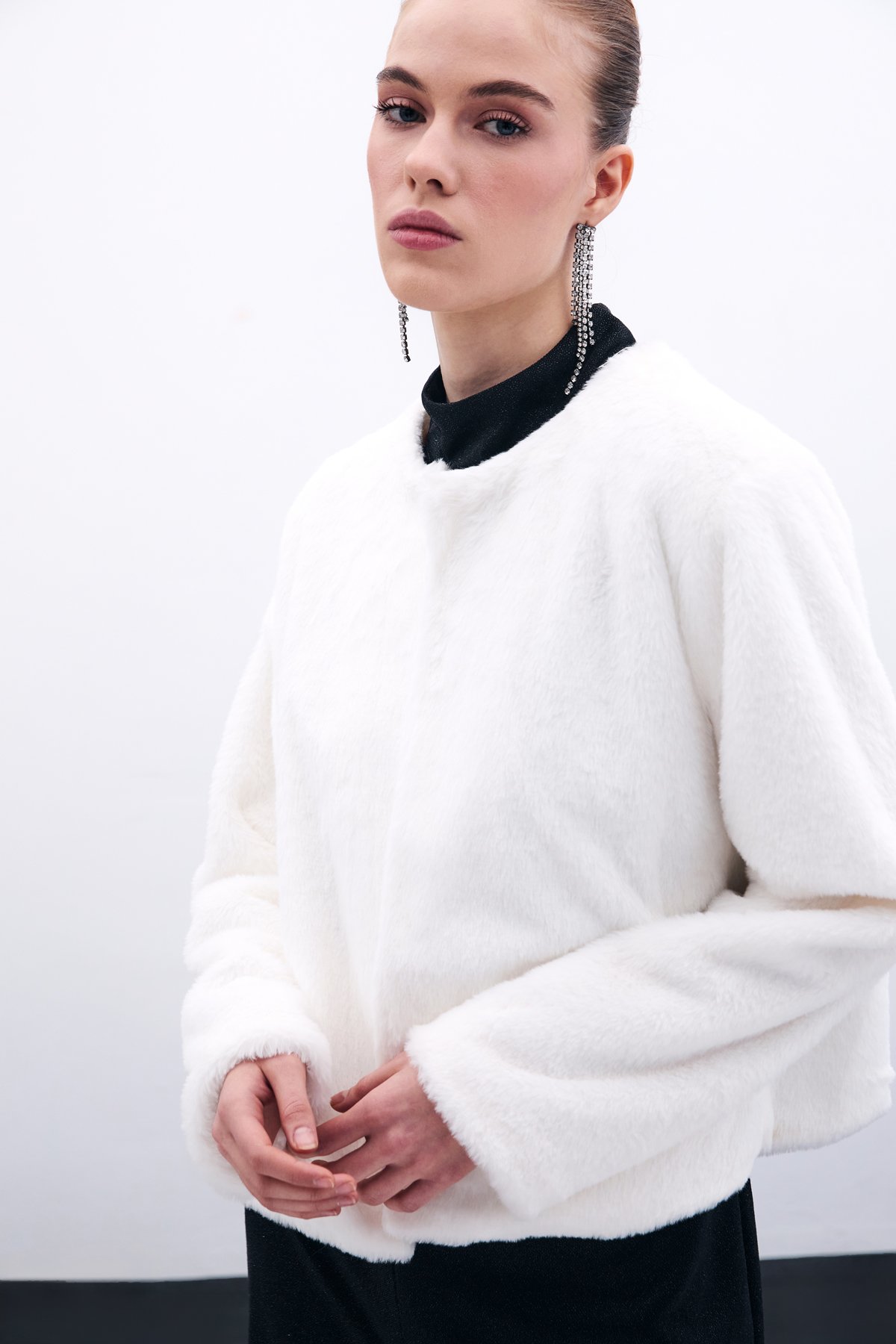 Yakasız Peluş Ceket - Ekru