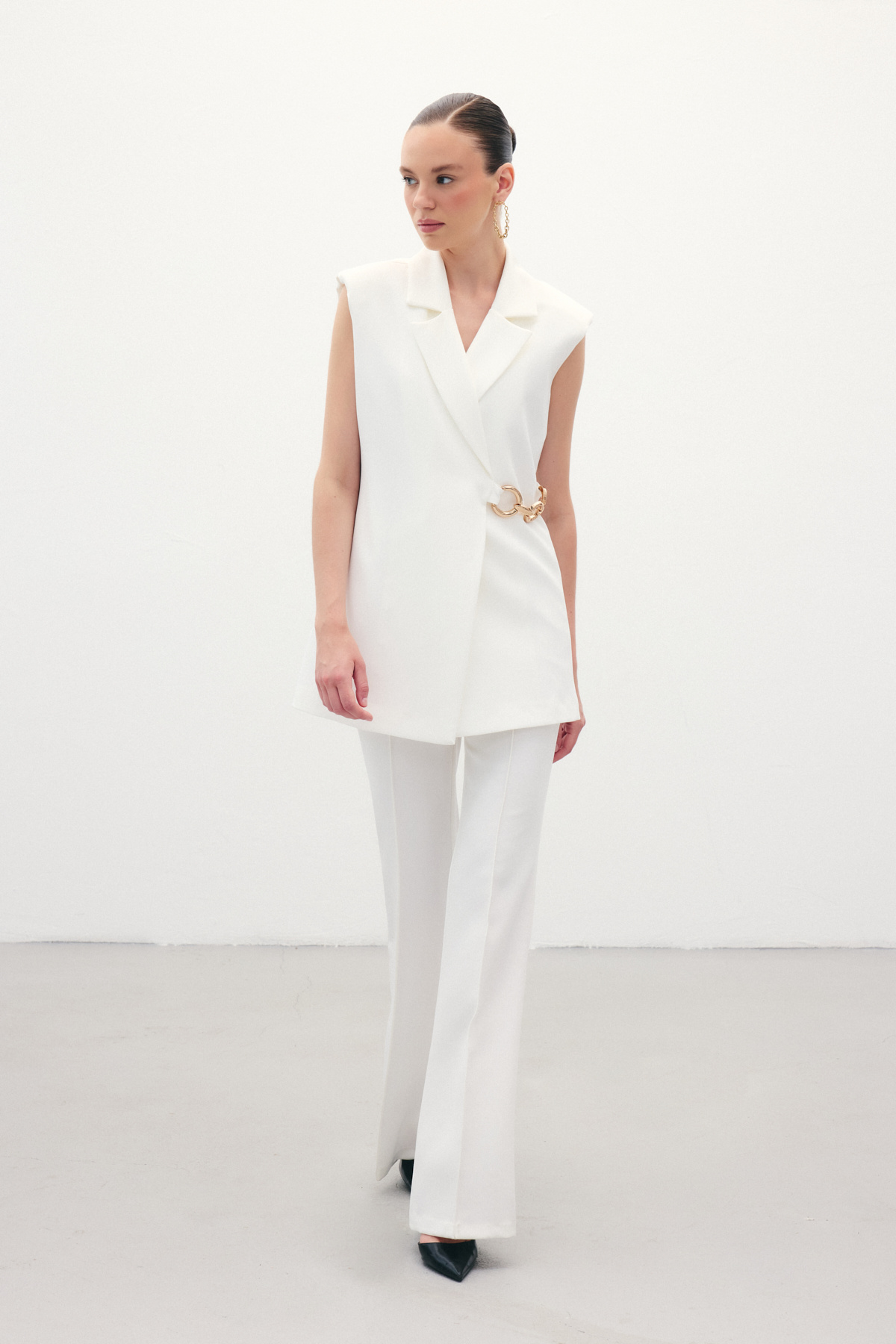 Yan Aksesuarlı Uzun Yelek - Ekru