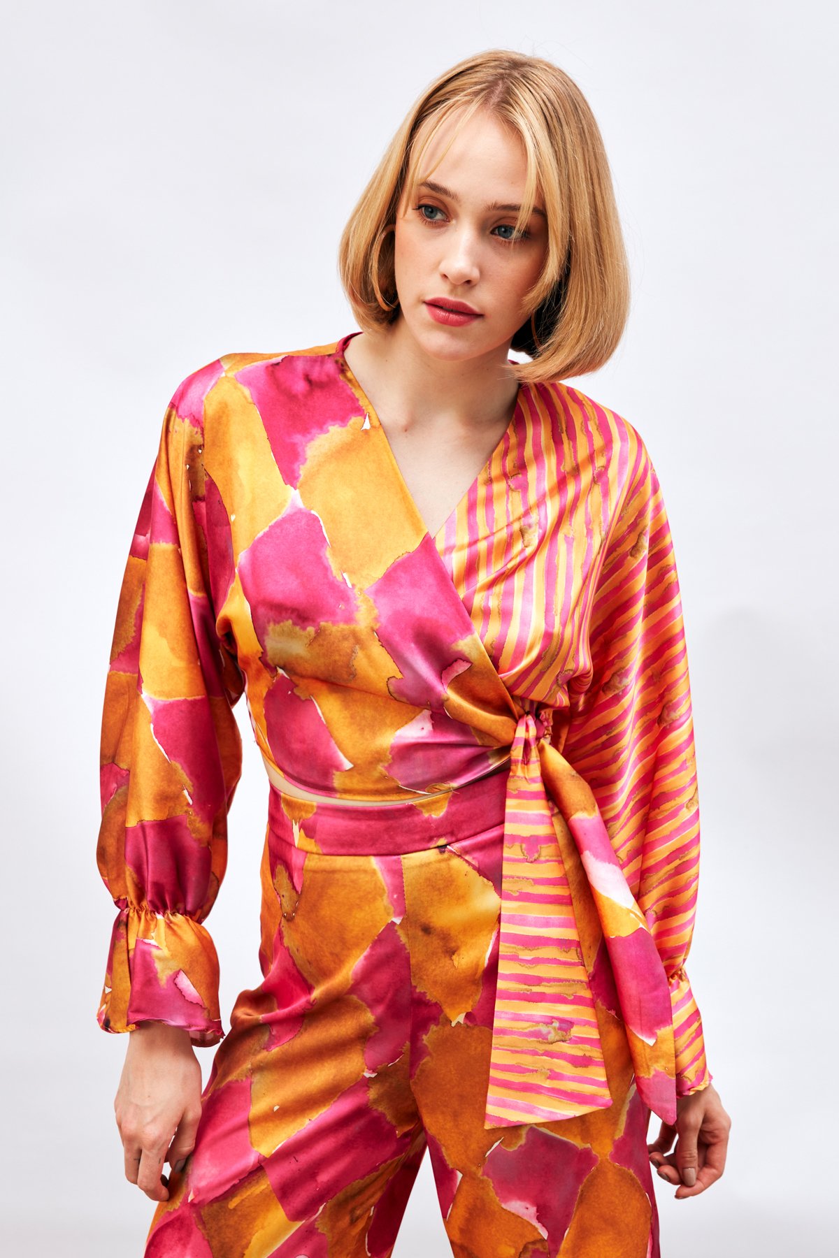 Yan Bağlamalı Desenli Bluz - FUŞYA