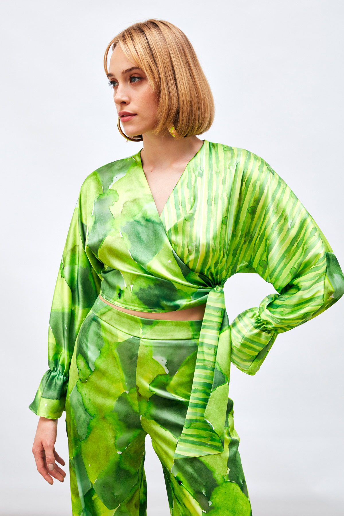 Yan Bağlamalı Desenli Bluz - YEŞİL