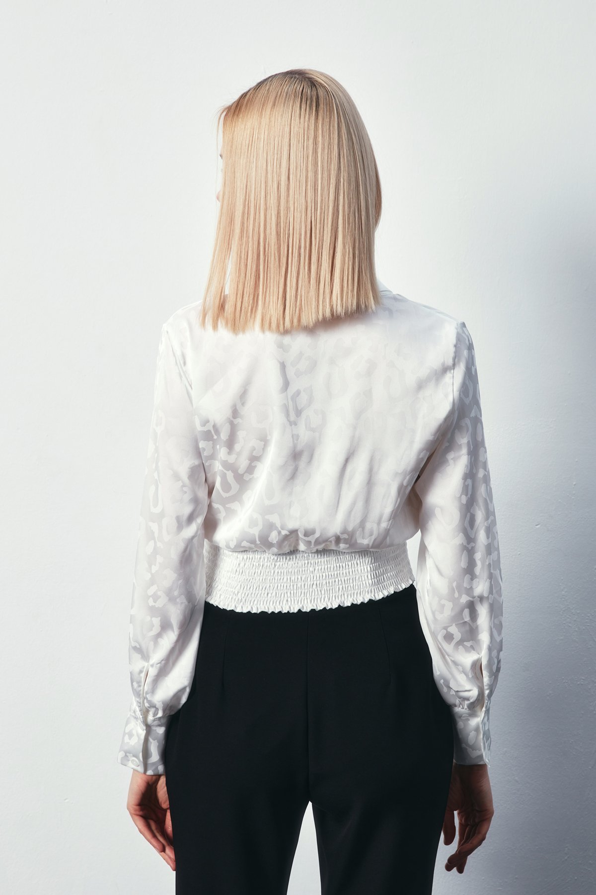 Yan Kuşaklı Saten Bluz - EKRU