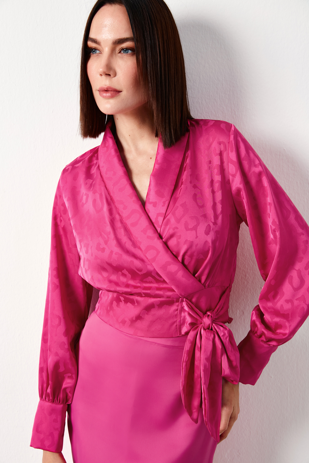 Yan Kuşaklı Saten Bluz - FUŞYA