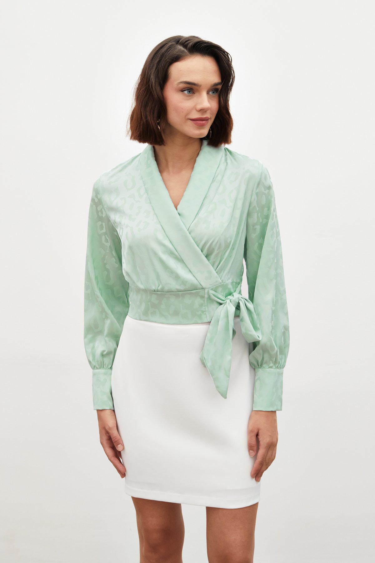 Yan Kuşaklı Saten Bluz - MİNT