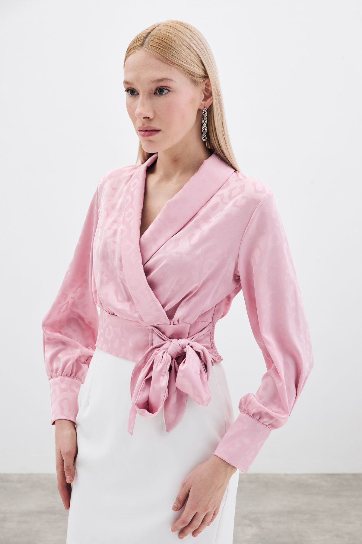 Yan Kuşaklı Saten Bluz - Pembe