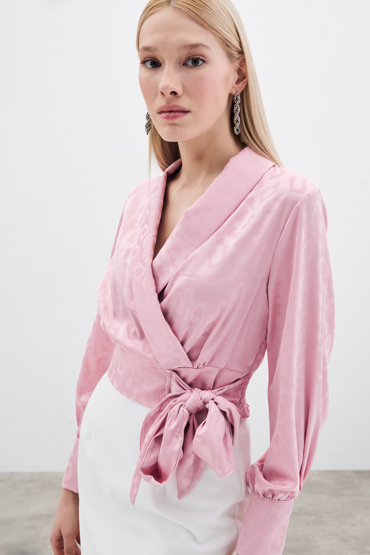 Yan Kuşaklı Saten Bluz - Pembe