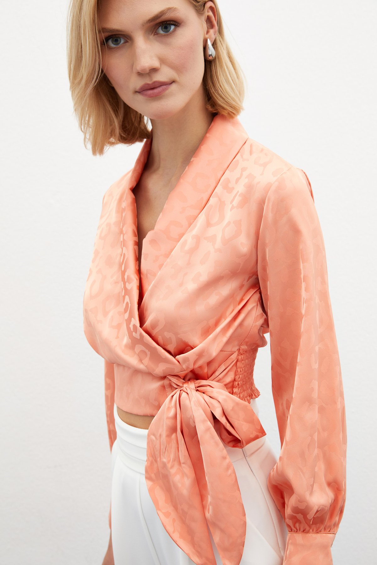 Yan Kuşaklı Saten Bluz - SOMON