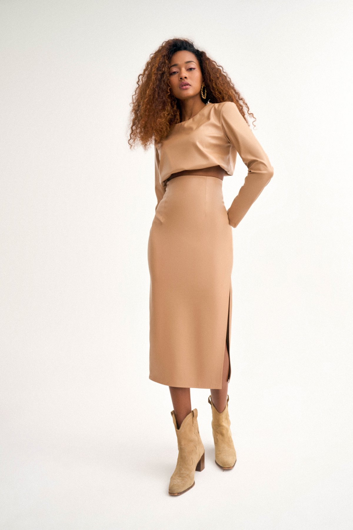 Yan yırtmaçlı deri kalem etek - TAŞ