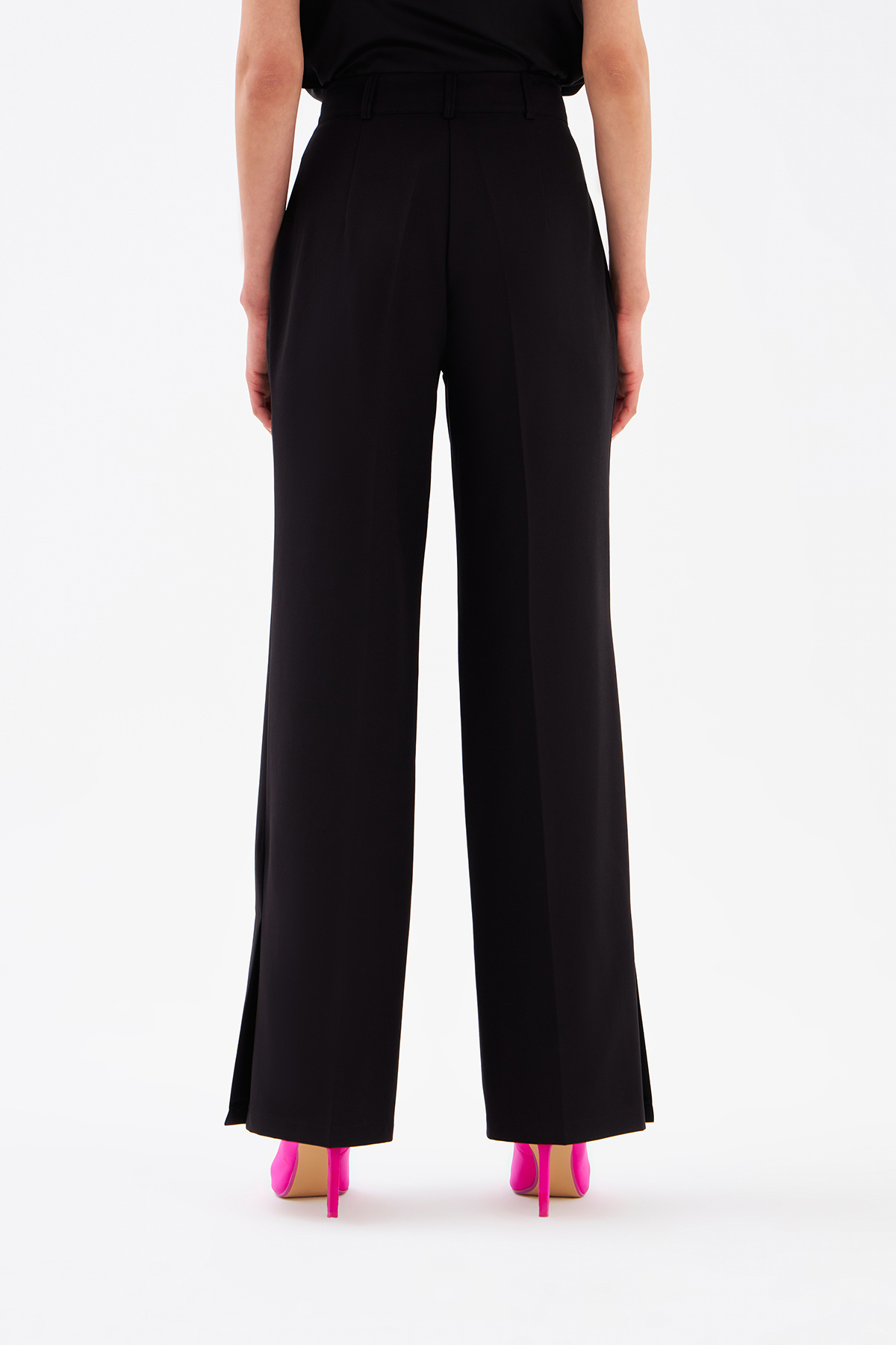 Side Slit Detailed Loose Trousers - BLACK
