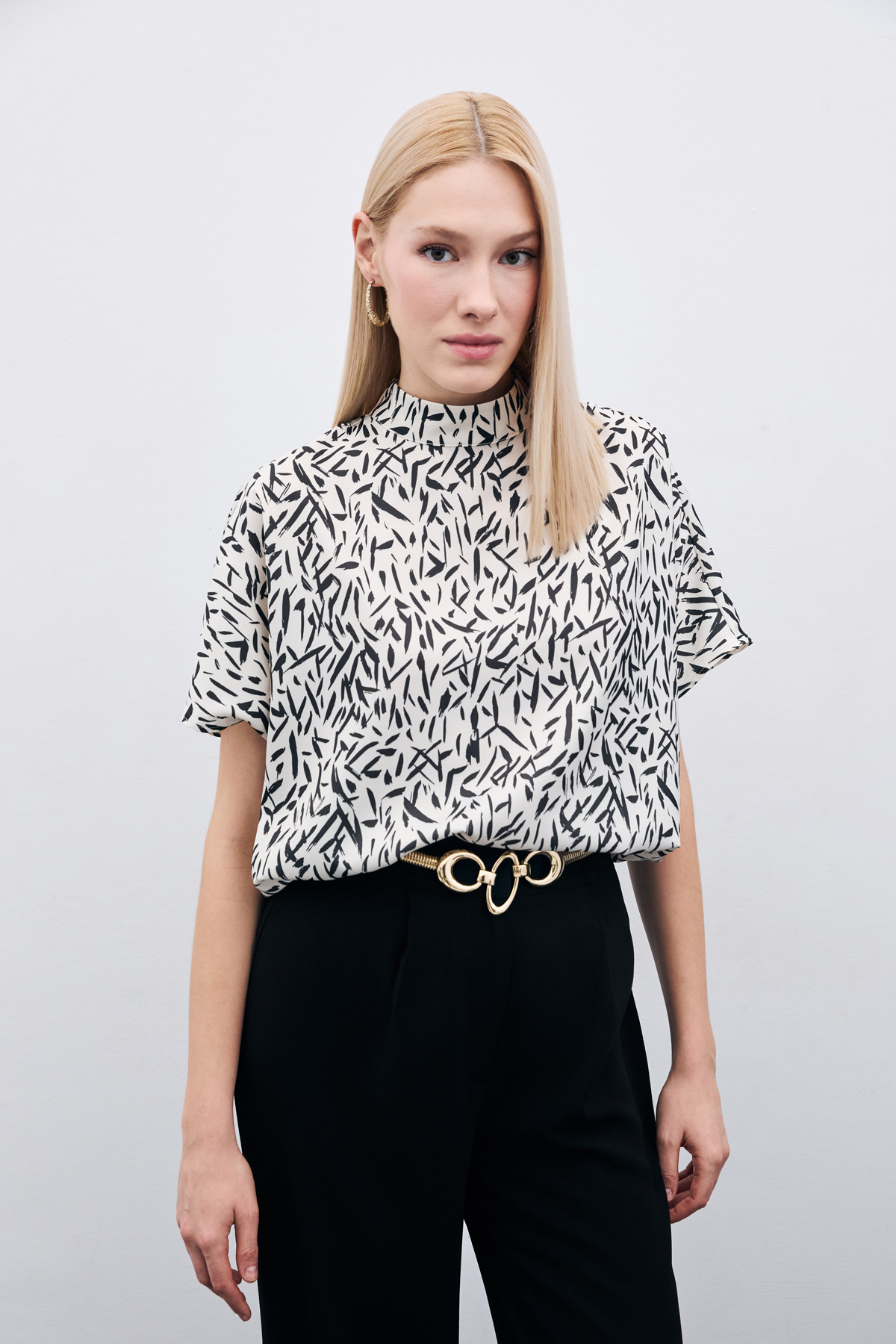 Yarasa Kol Desenli Bluz - Siyah