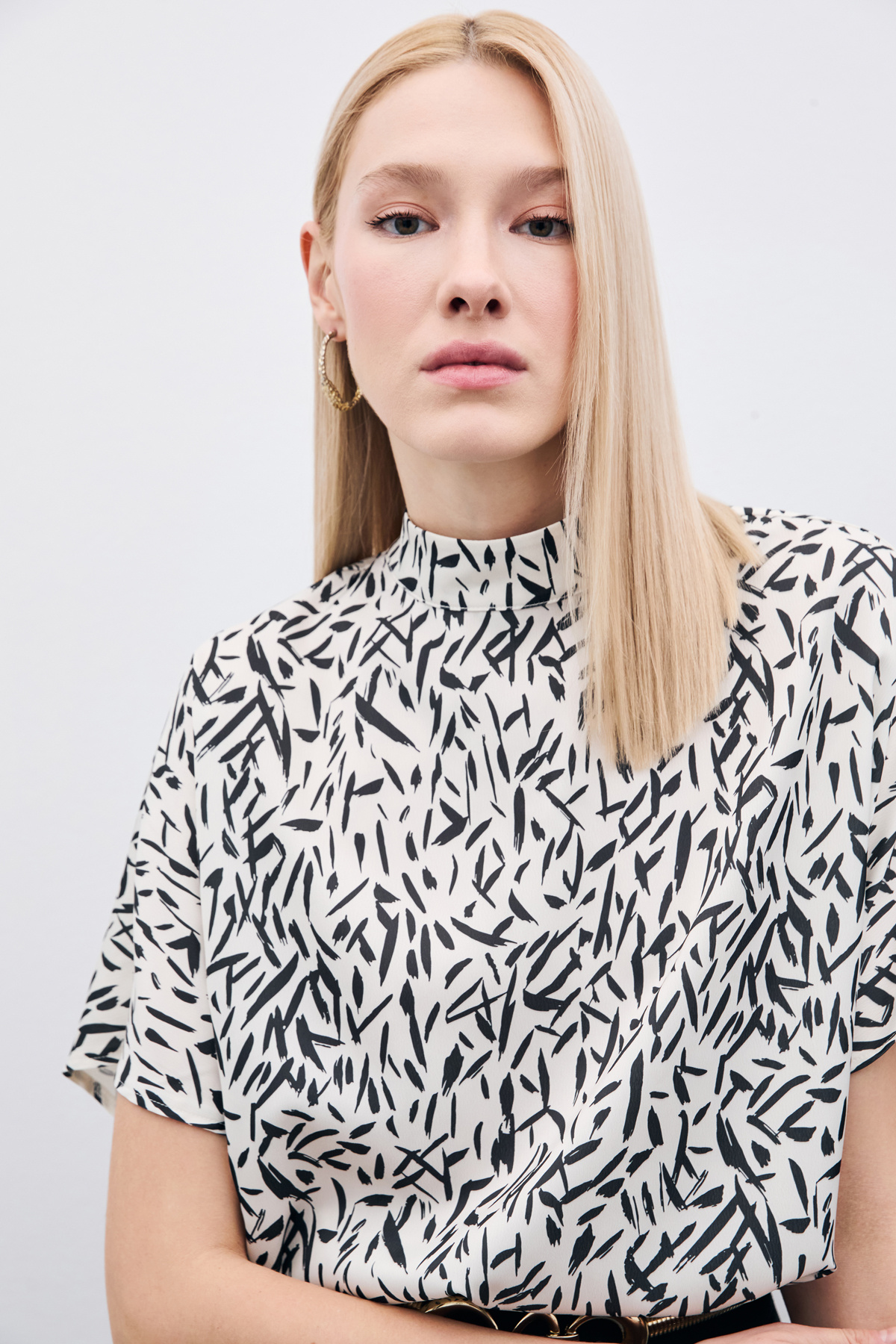 Yarasa Kol Desenli Bluz - Siyah