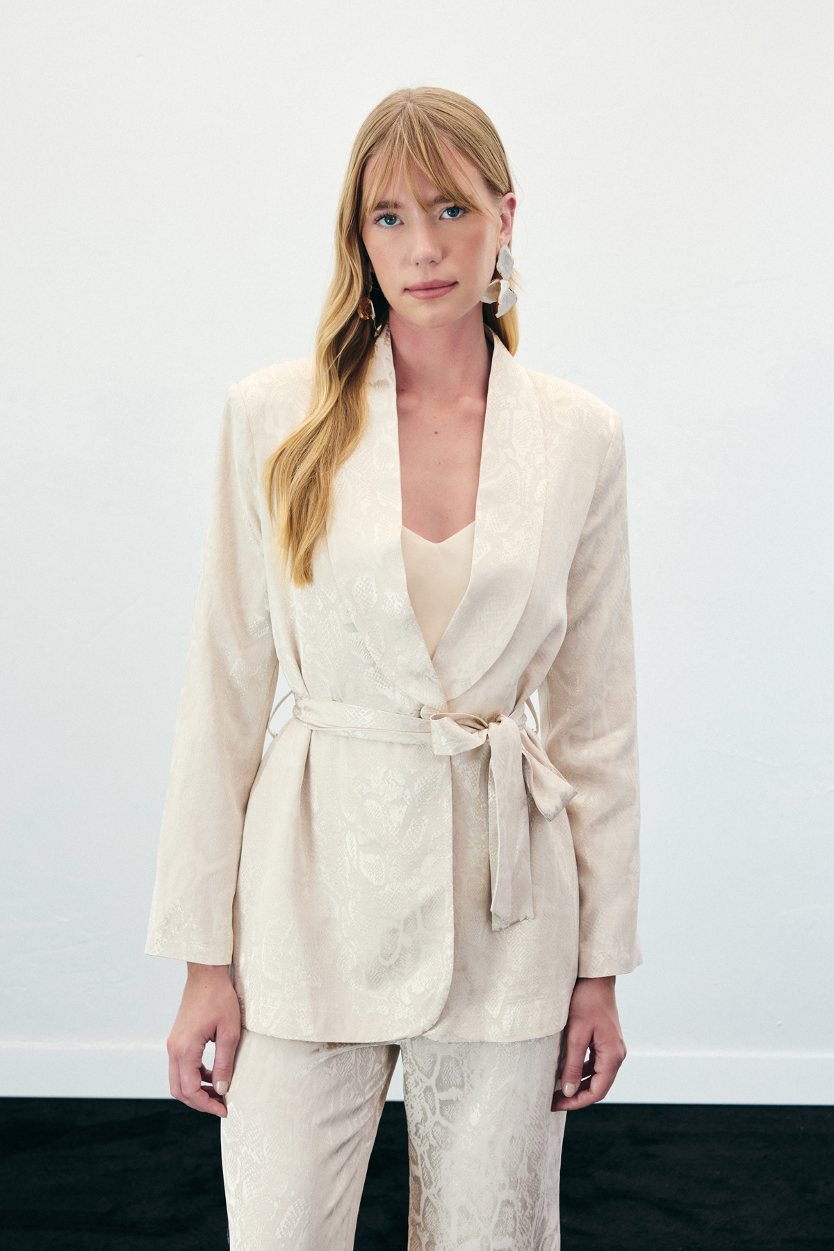 Yılan Desenli Uzun Ceket - Bej