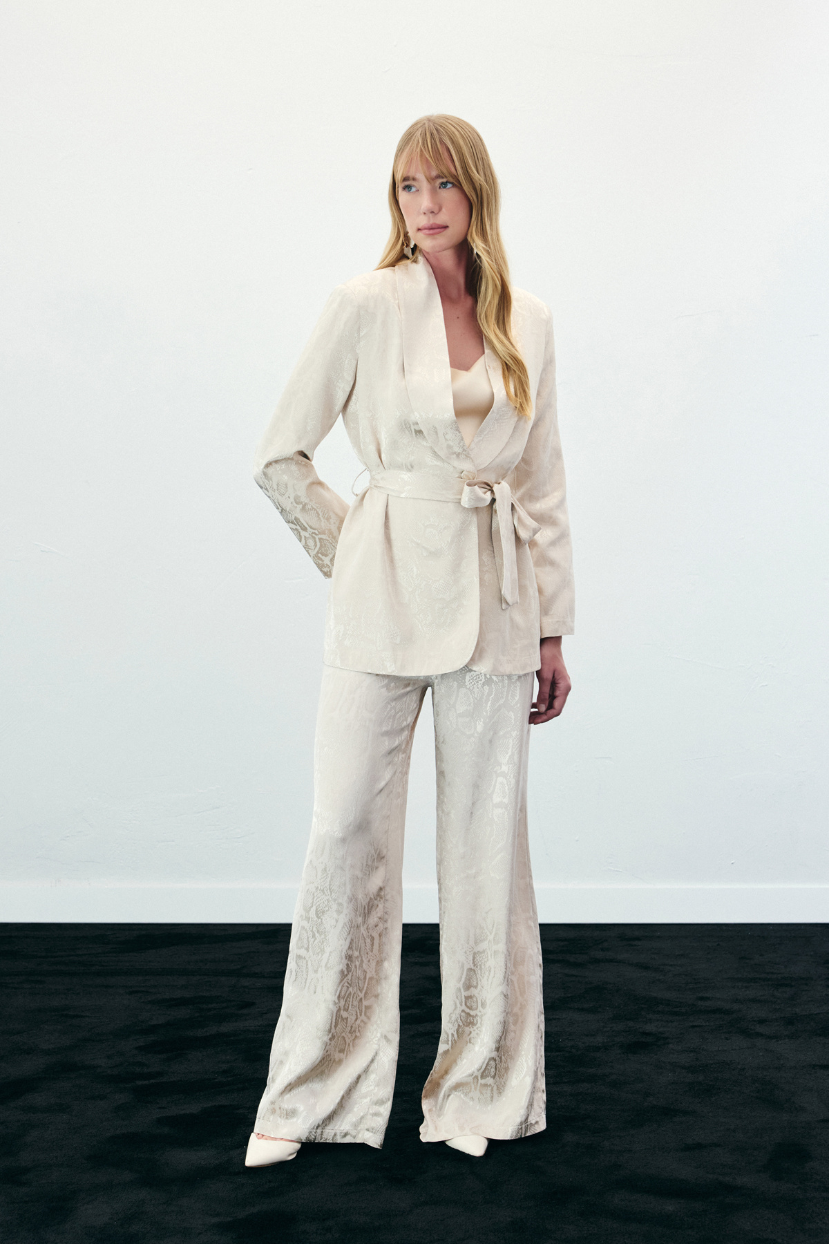 Yılan Desenli Uzun Ceket - Bej