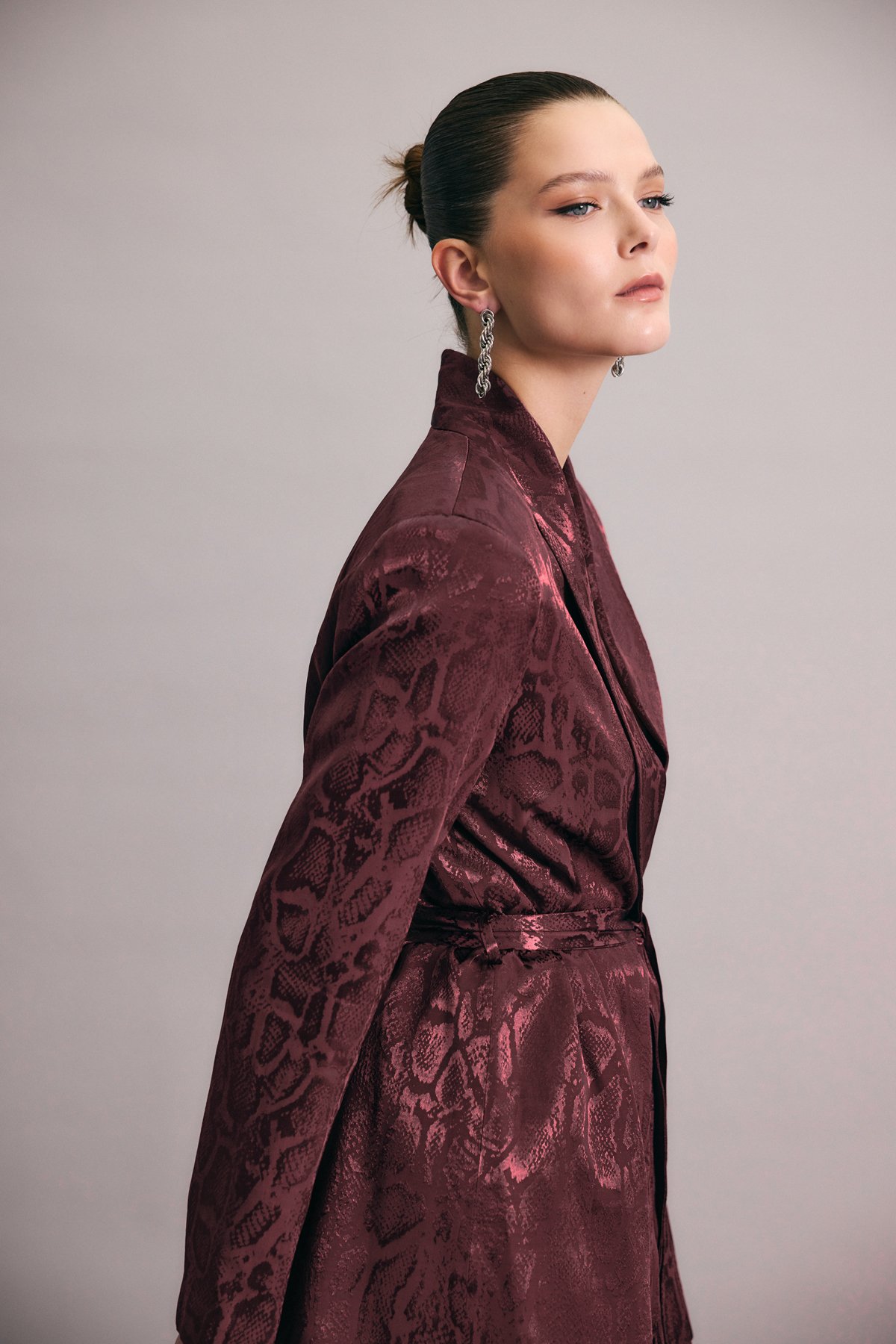 Yılan Desenli Uzun Ceket - Bordo