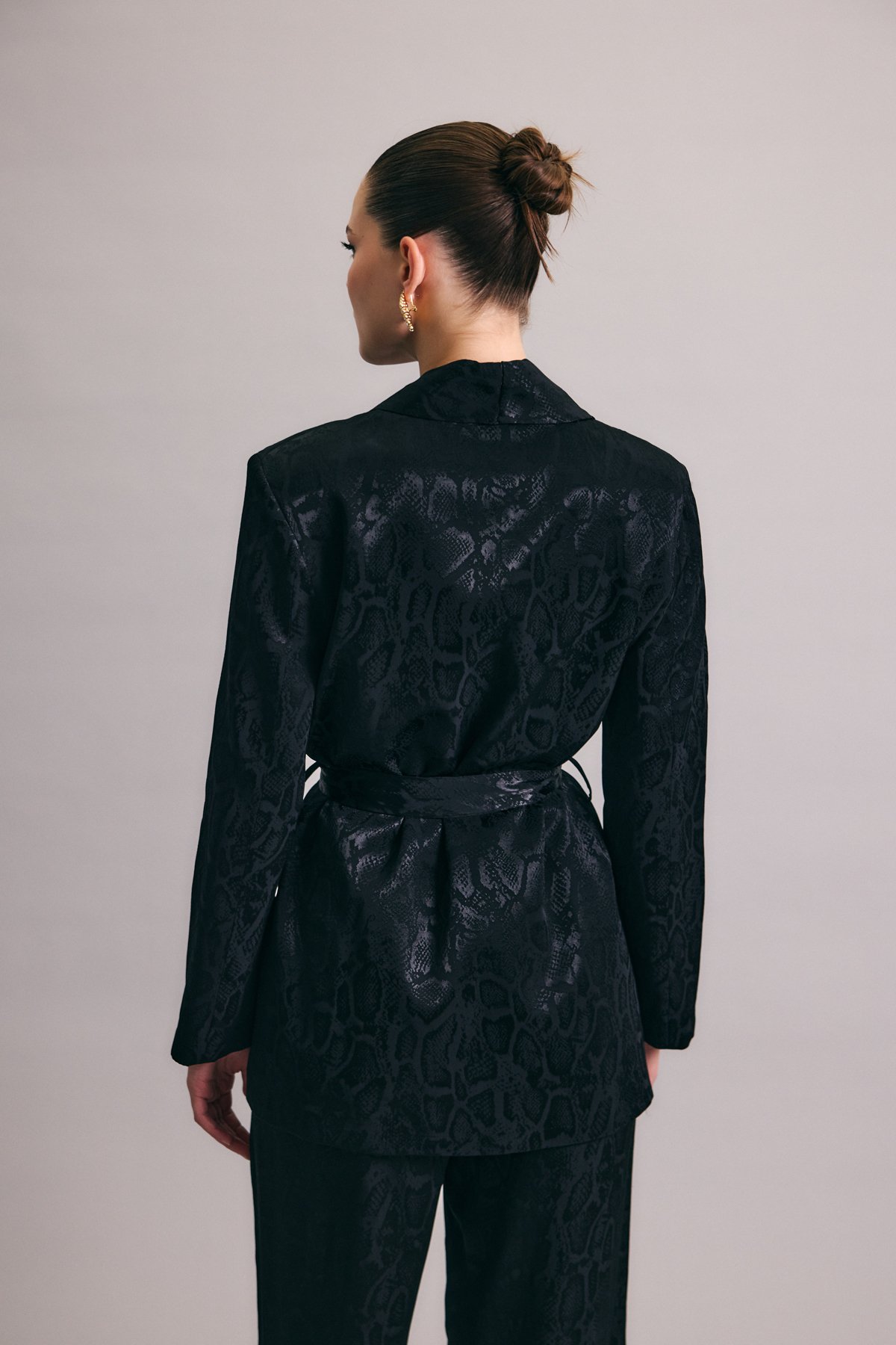 Yılan Desenli Uzun Ceket - Siyah