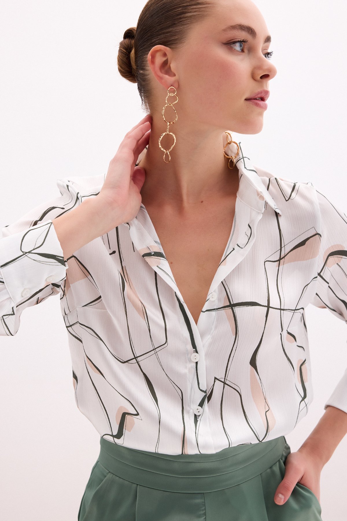 Yırtmaç Detaylı Gömlek - Haki