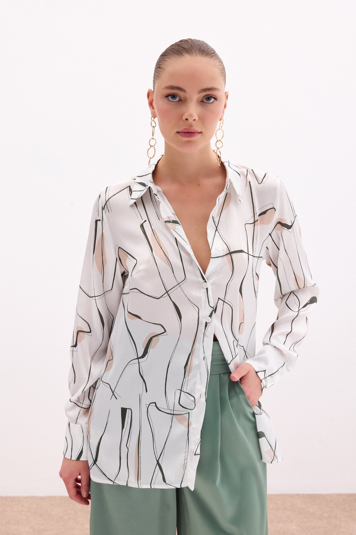 Yırtmaç Detaylı Gömlek - Haki