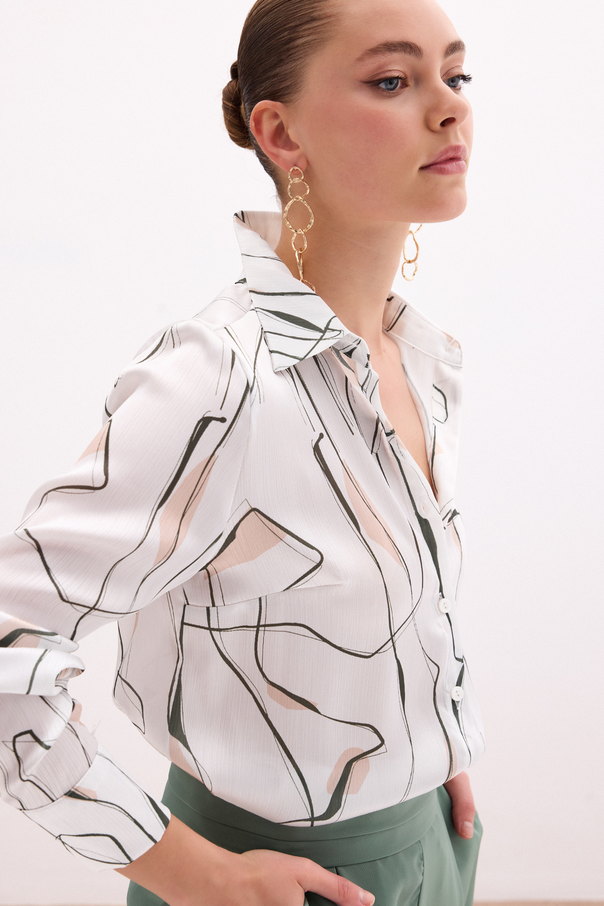 Yırtmaç Detaylı Gömlek - Haki