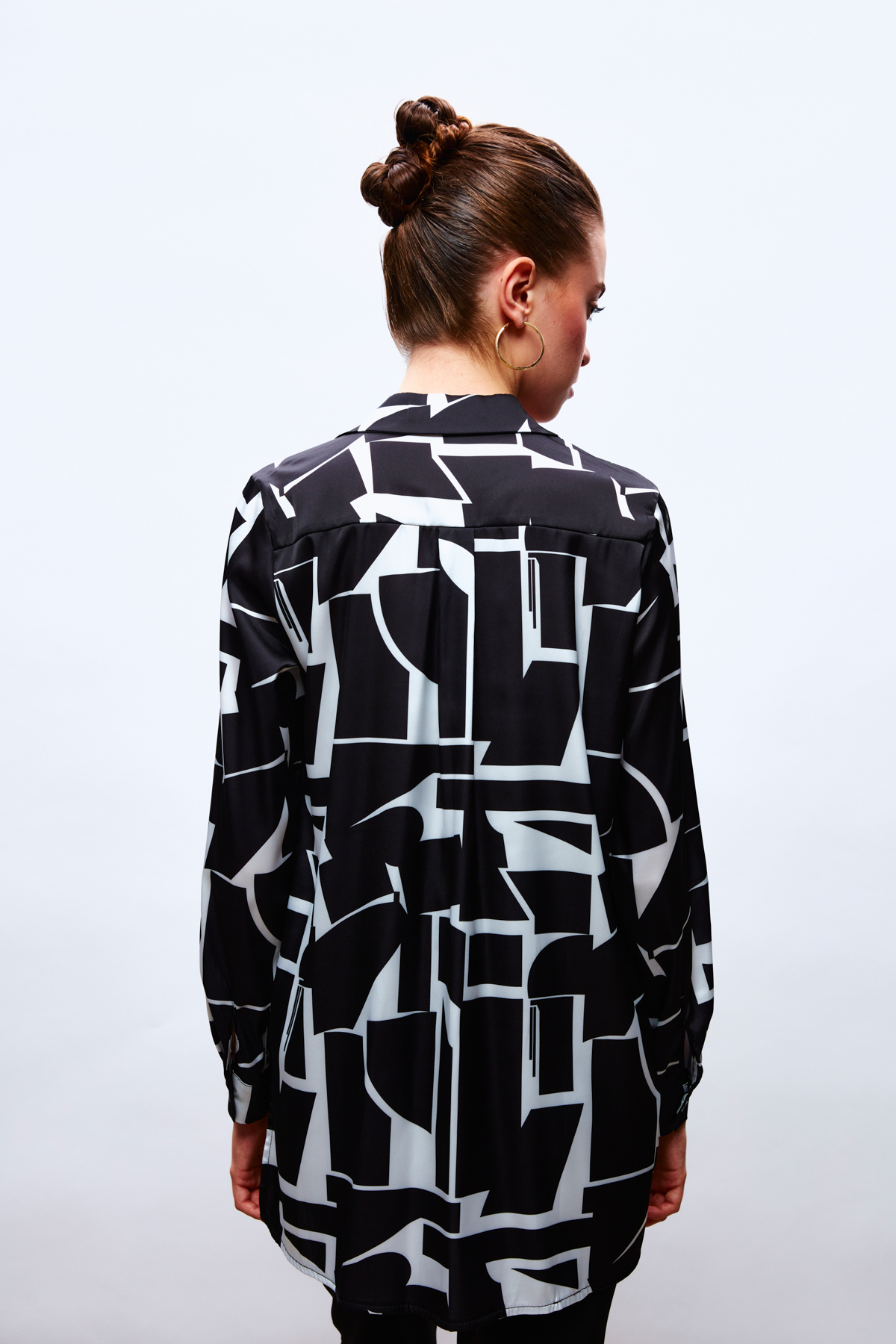 Yırtmaç Detaylı Gömlek - SİYAH