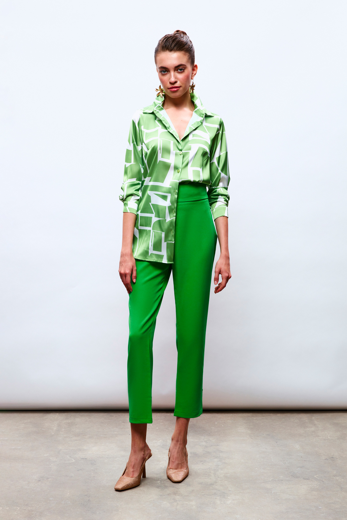 Yırtmaç Detaylı Gömlek - YAĞ YEŞİLİ