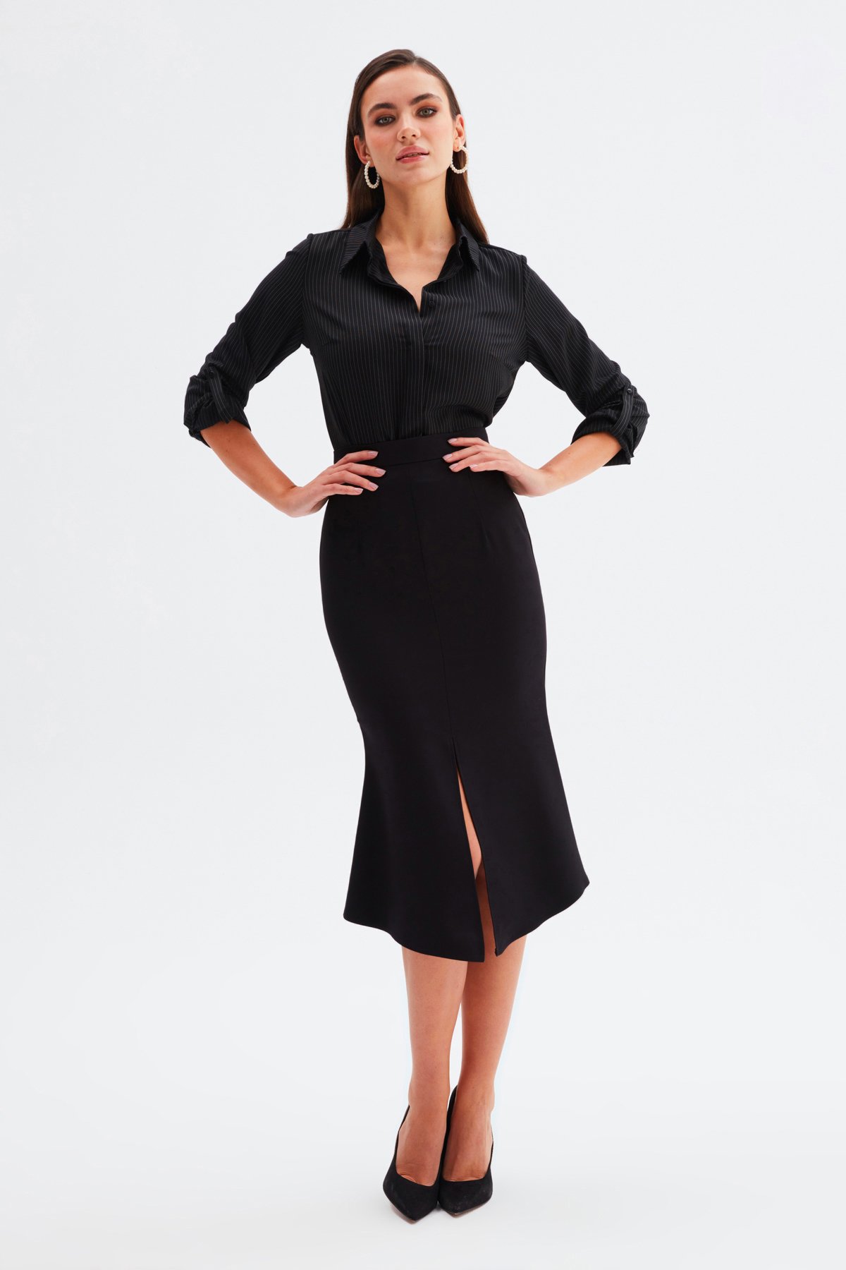 Yırtmaç Detaylı Kloş Etek - SİYAH