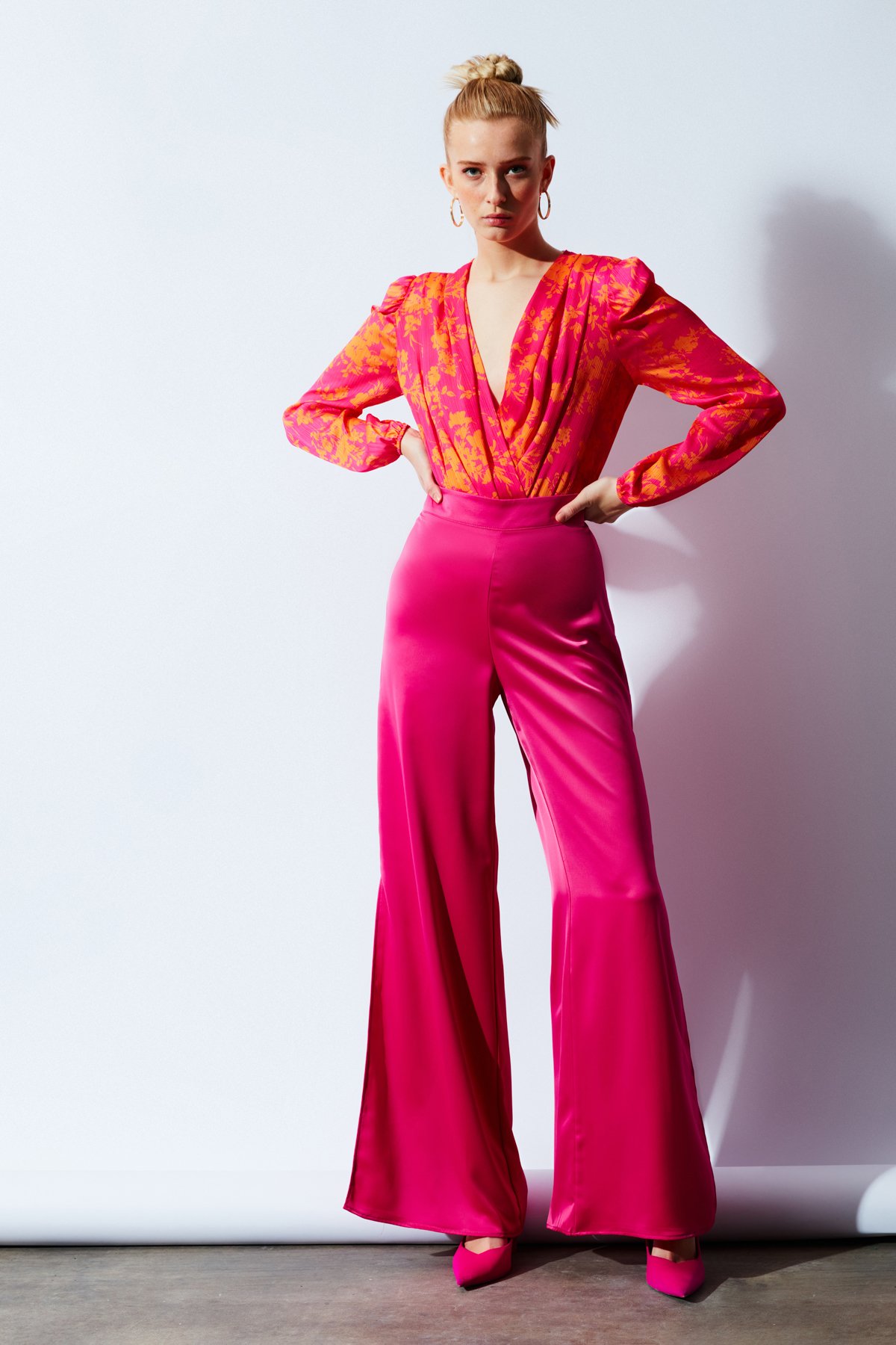 Yırtmaç Detaylı Saten Pantolon - FUŞYA