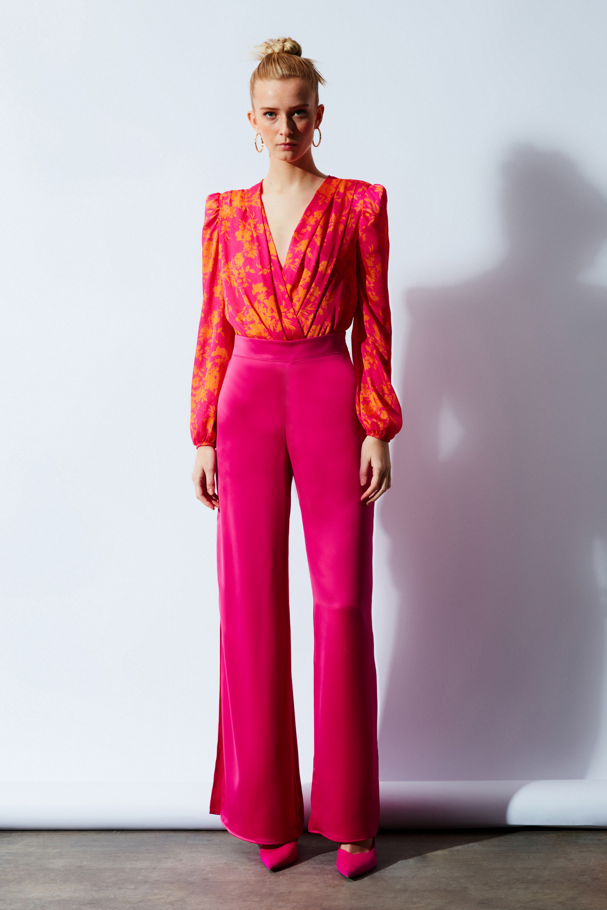 Yırtmaç Detaylı Saten Pantolon - FUŞYA