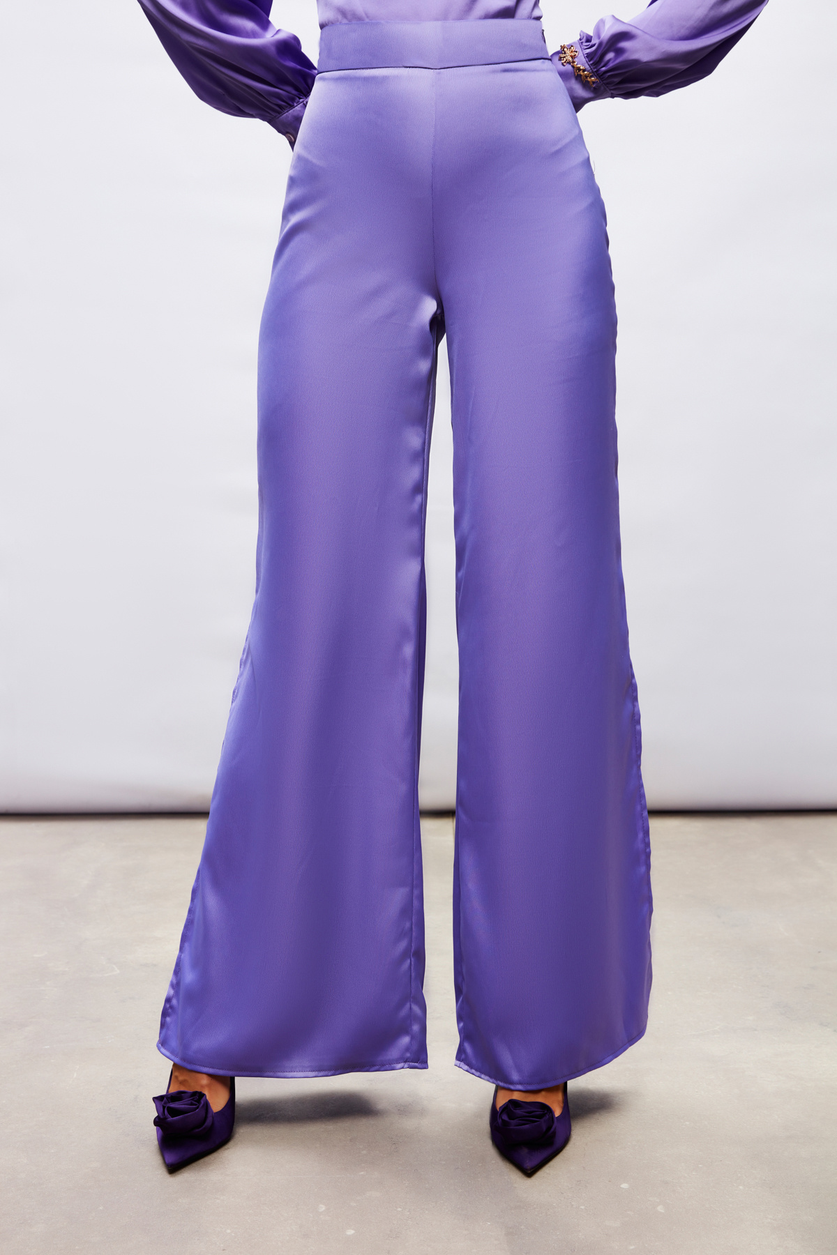Yırtmaç Detaylı Saten Pantolon - MOR