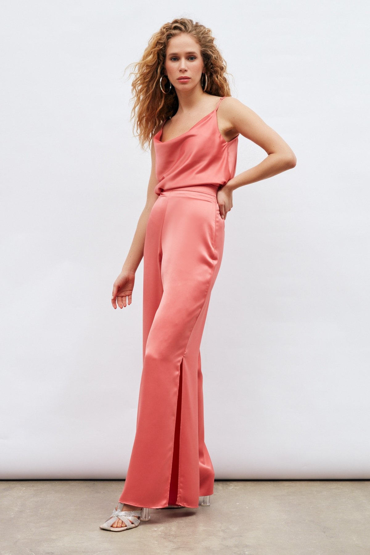 Yırtmaç Detaylı Saten Pantolon - PUDRA