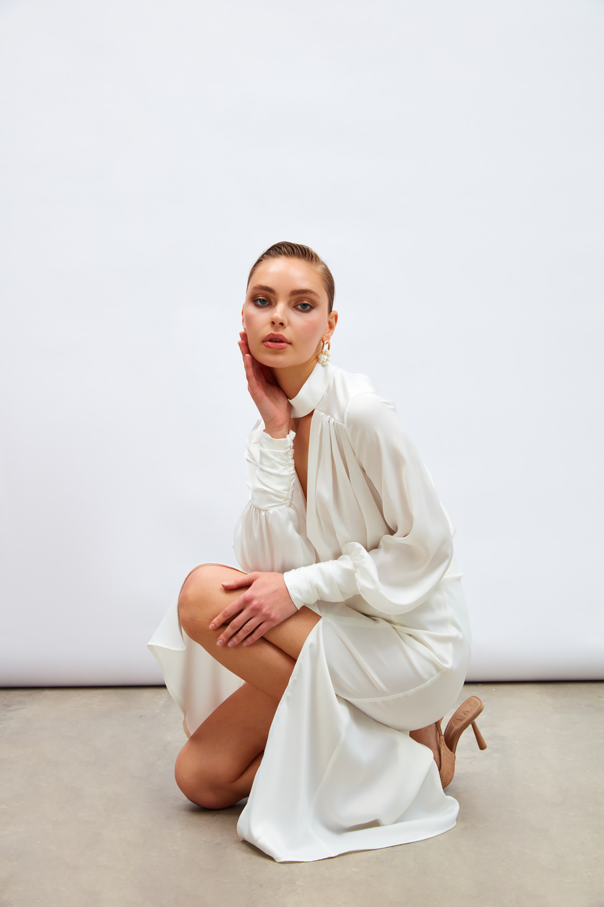 Yırtmaçlı Saten Etek - EKRU