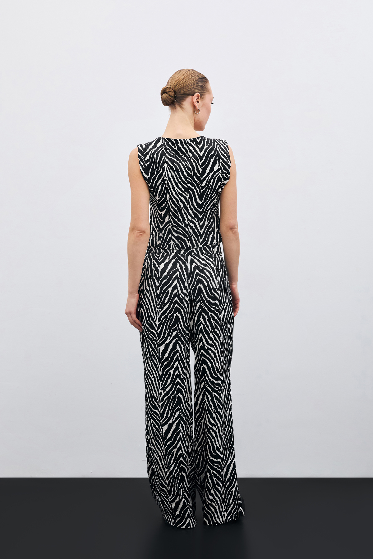 Zebra Desen Kısa Yelek - Siyah