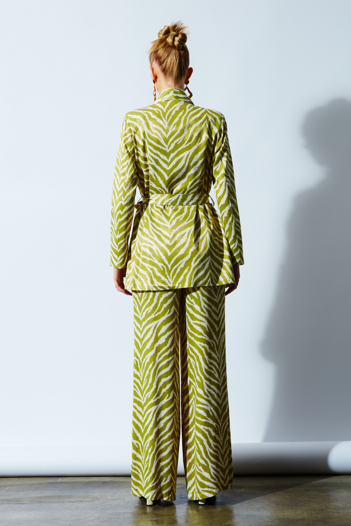 Zebra desenli kuşaklı ceket - YAĞ YEŞİLİ