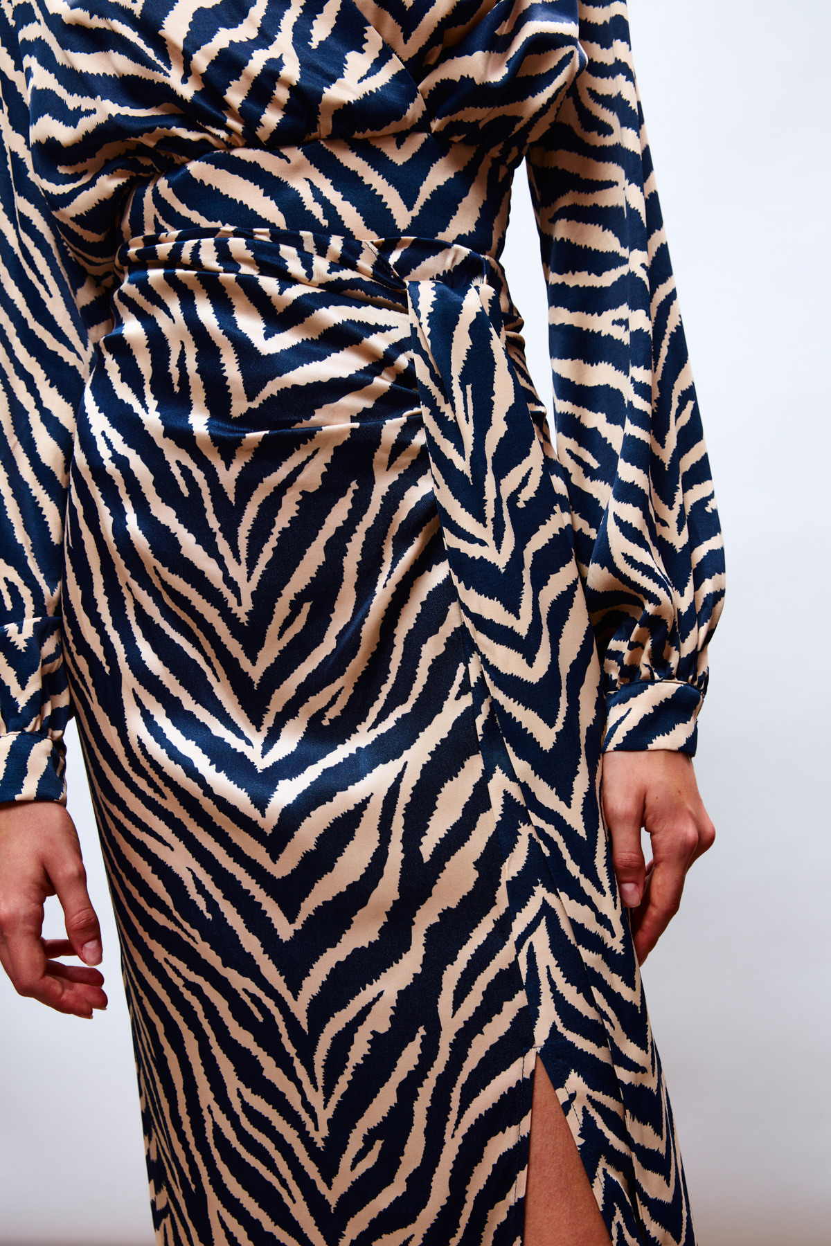 Zebra Desenli Saten Etek - LACİVERT