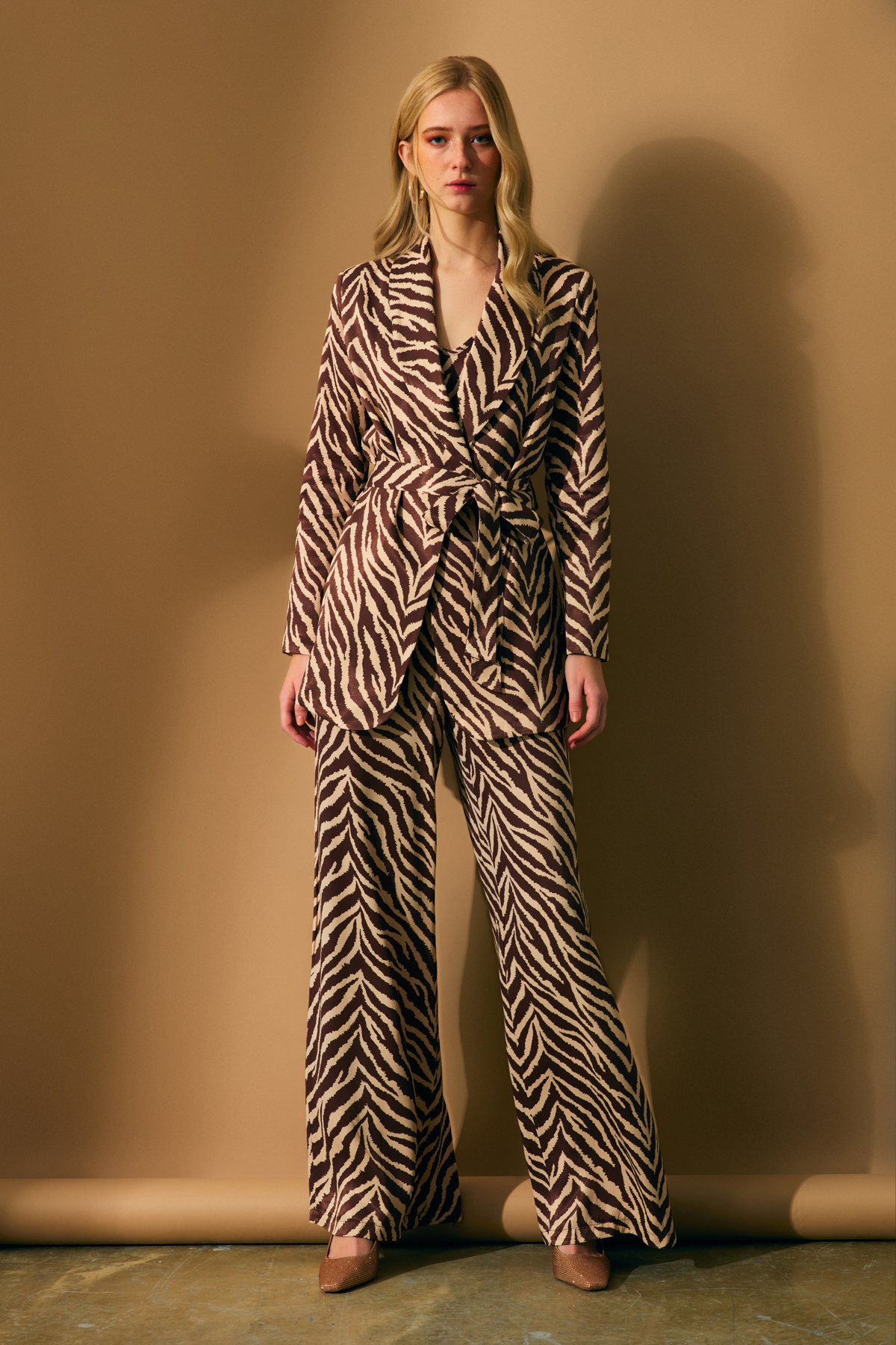 Zebra desenli saten pantolon - KAHVE