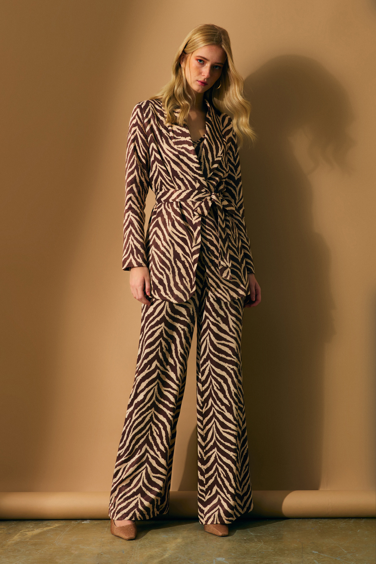 Zebra desenli saten pantolon - KAHVE