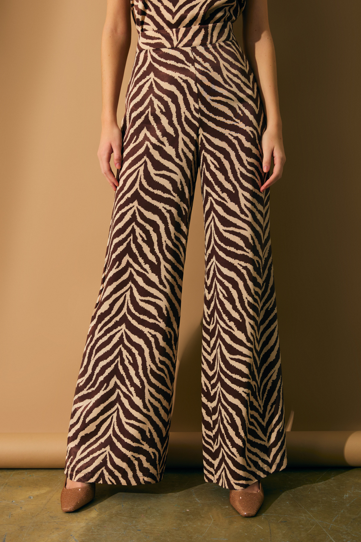 Zebra desenli saten pantolon - KAHVE