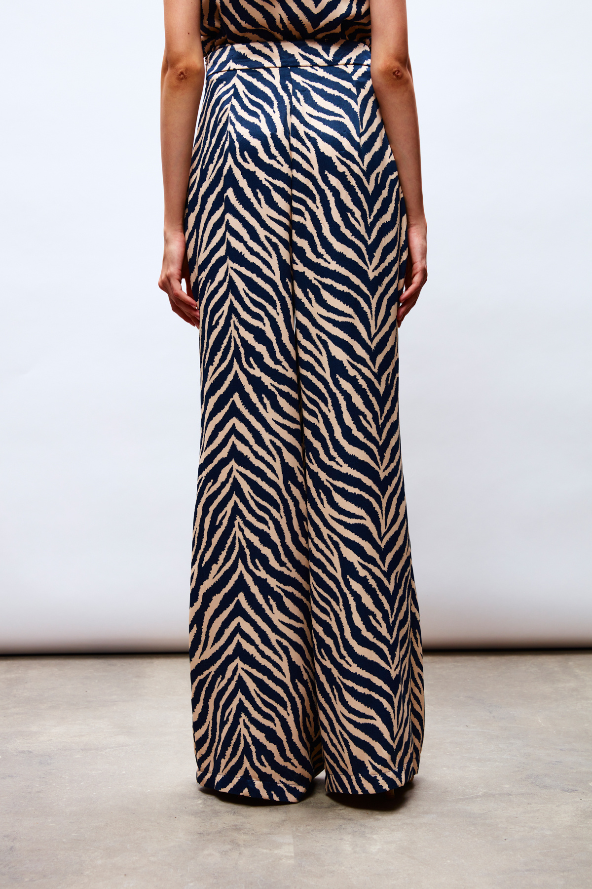 Zebra Desenli Saten Pantolon - LACİVERT