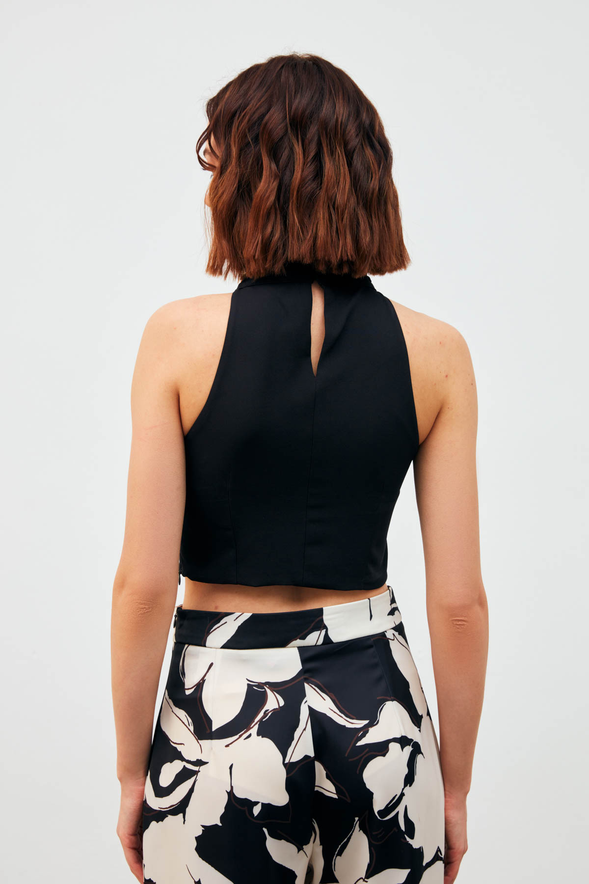 Zincir Aksesuarlı Crop Bluz - SİYAH