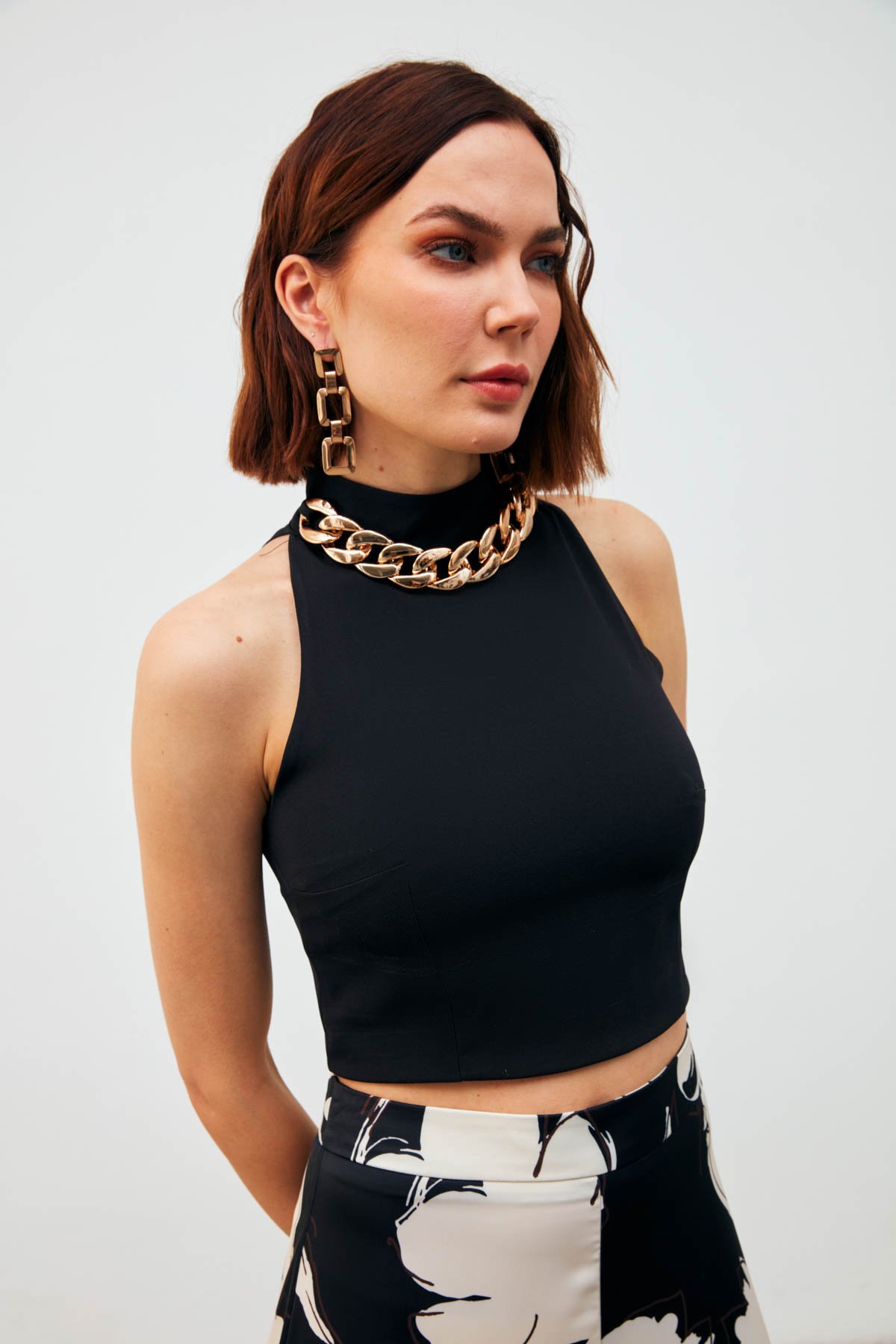 Zincir Aksesuarlı Crop Bluz - SİYAH