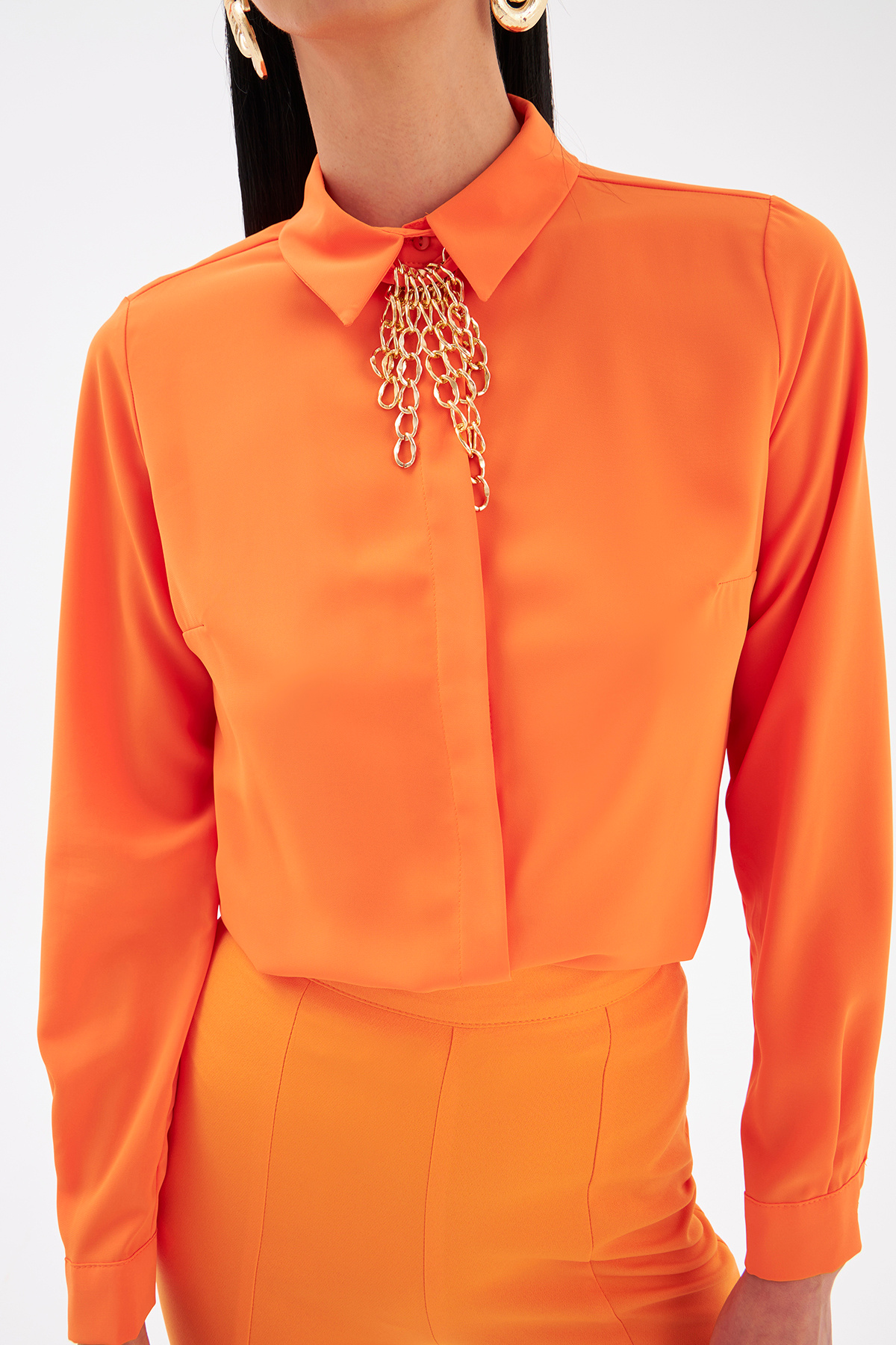 Zincir aksesuarlı düz gömlek - ORANJ