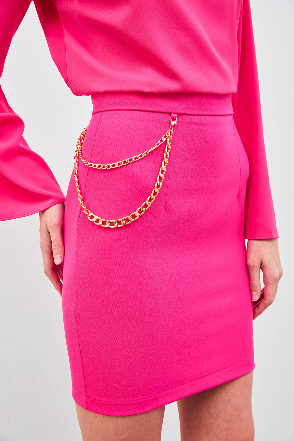 Zincir Aksesuarlı Mini Etek - FUŞYA