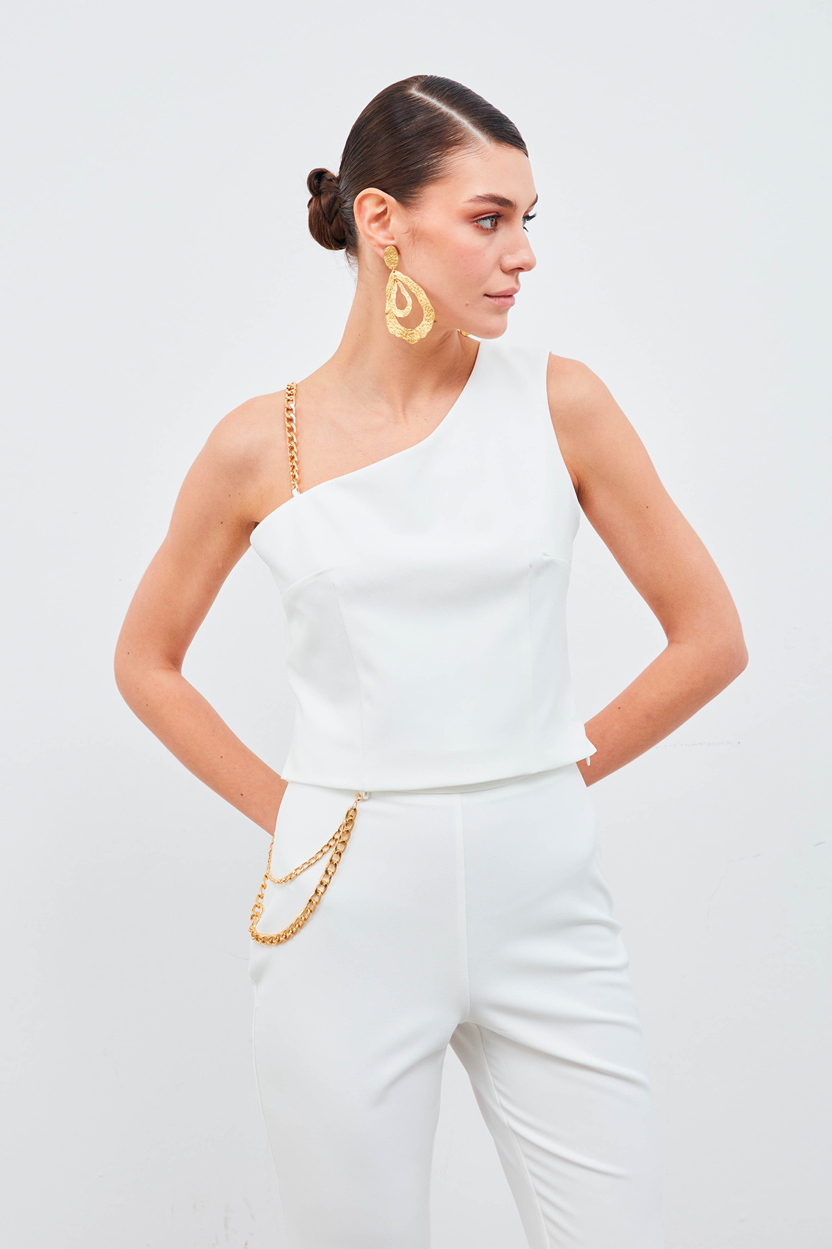 Zincir Askı Detaylı Crop Bluz - EKRU