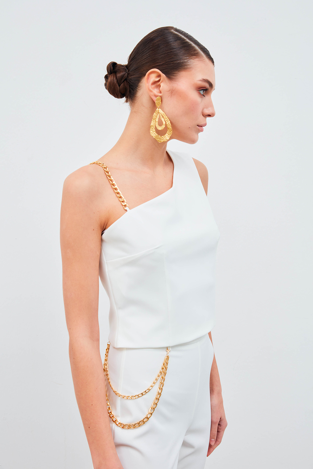 Zincir Askı Detaylı Crop Bluz - EKRU